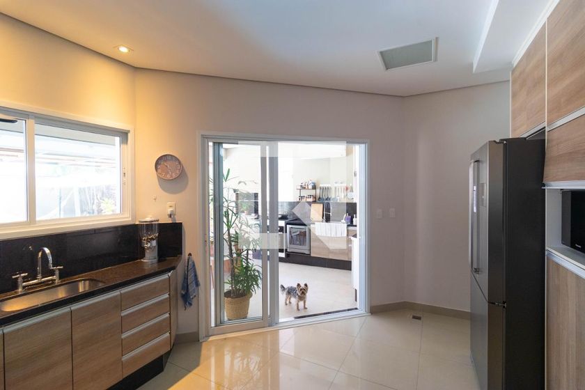 Casa à Venda - Swiss Park, 4 Quartos,  270 m2 em , Campinas - sp | SoloBR