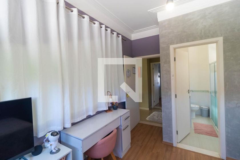Casa à Venda - Swiss Park, 4 Quartos,  270 m2 em , Campinas - sp | SoloBR