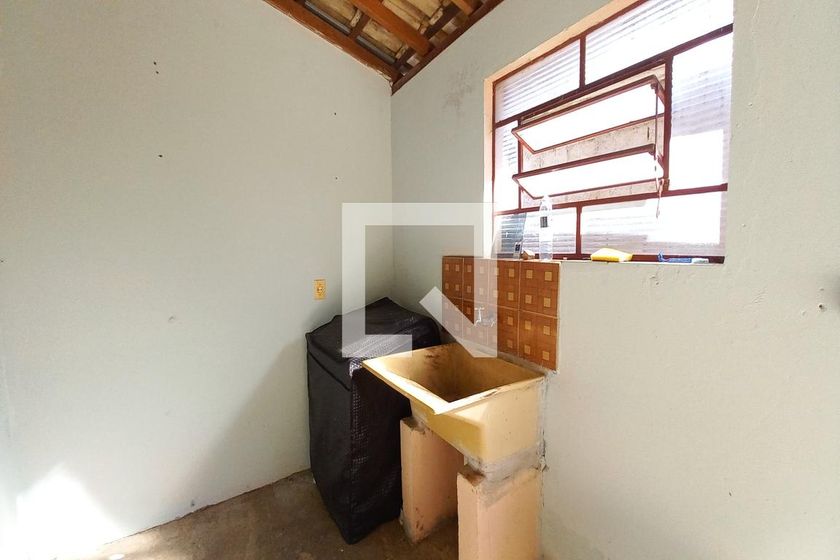 Casa à Venda - Parque Prado, 2 Quartos,  312 m2 em , Campinas - sp | SoloBR