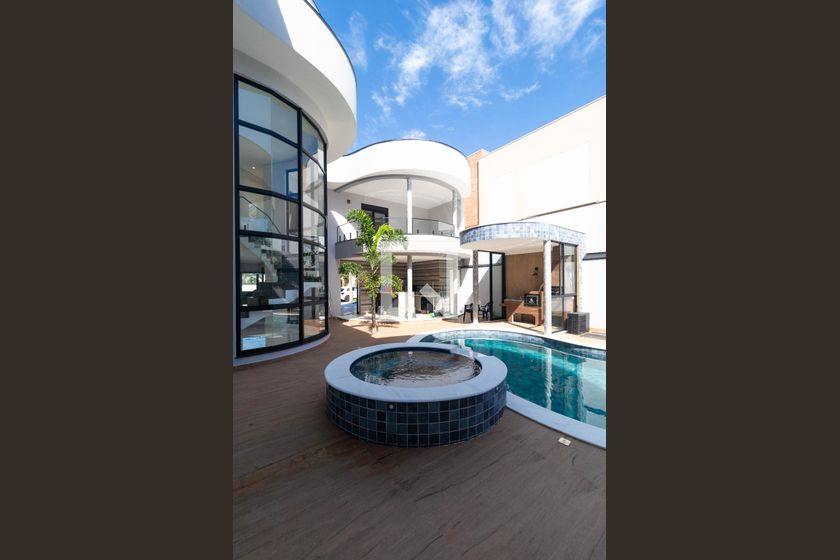 Casa à Venda - Swiss Park, 4 Quartos,  450 m2 em , Campinas - sp | SoloBR