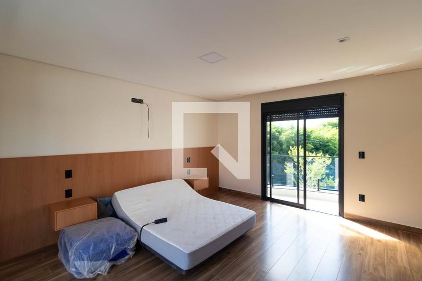 Casa à Venda - Swiss Park, 4 Quartos,  450 m2 em , Campinas - sp | SoloBR