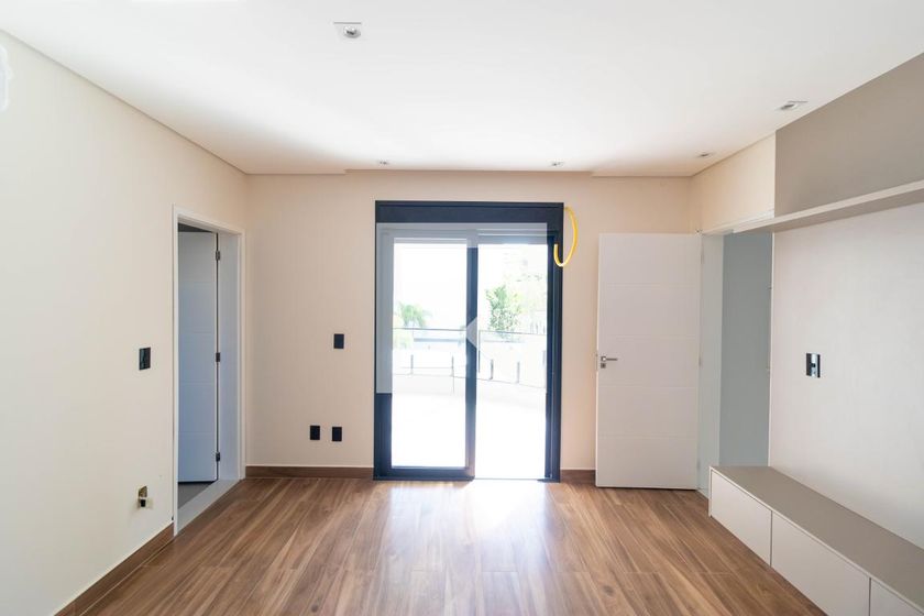 Casa à Venda - Swiss Park, 4 Quartos,  450 m2 em , Campinas - sp | SoloBR