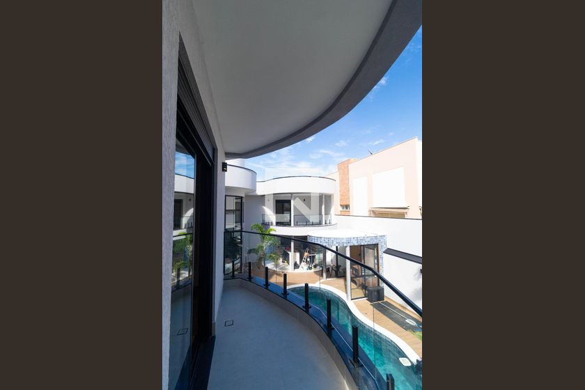 Casa à Venda - Swiss Park, 4 Quartos,  450 m2 em , Campinas - sp | SoloBR