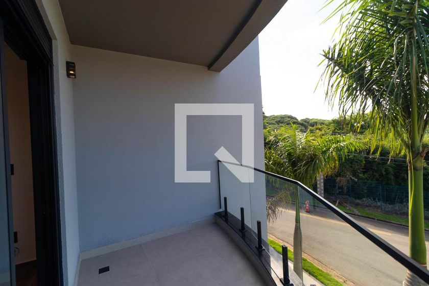 Casa à Venda - Swiss Park, 4 Quartos,  450 m2 em , Campinas - sp | SoloBR