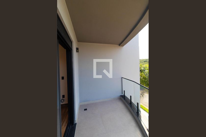 Casa à Venda - Swiss Park, 4 Quartos,  450 m2 em , Campinas - sp | SoloBR