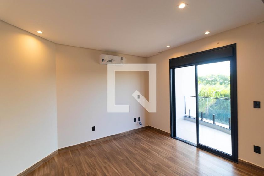 Casa à Venda - Swiss Park, 4 Quartos,  450 m2 em , Campinas - sp | SoloBR