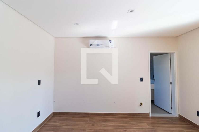 Casa à Venda - Swiss Park, 4 Quartos,  450 m2 em , Campinas - sp | SoloBR