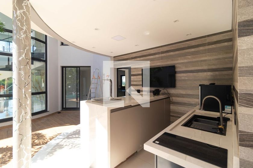 Casa à Venda - Swiss Park, 4 Quartos,  450 m2 em , Campinas - sp | SoloBR