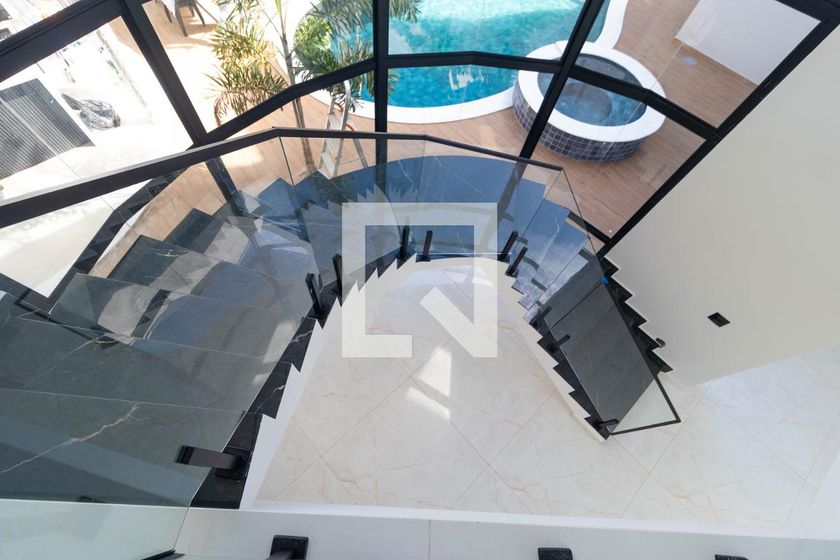 Casa à Venda - Swiss Park, 4 Quartos,  450 m2 em , Campinas - sp | SoloBR