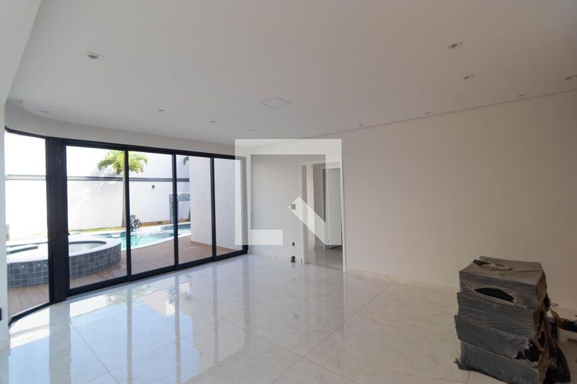 Casa à Venda - Swiss Park, 4 Quartos,  450 m2 em , Campinas - sp | SoloBR