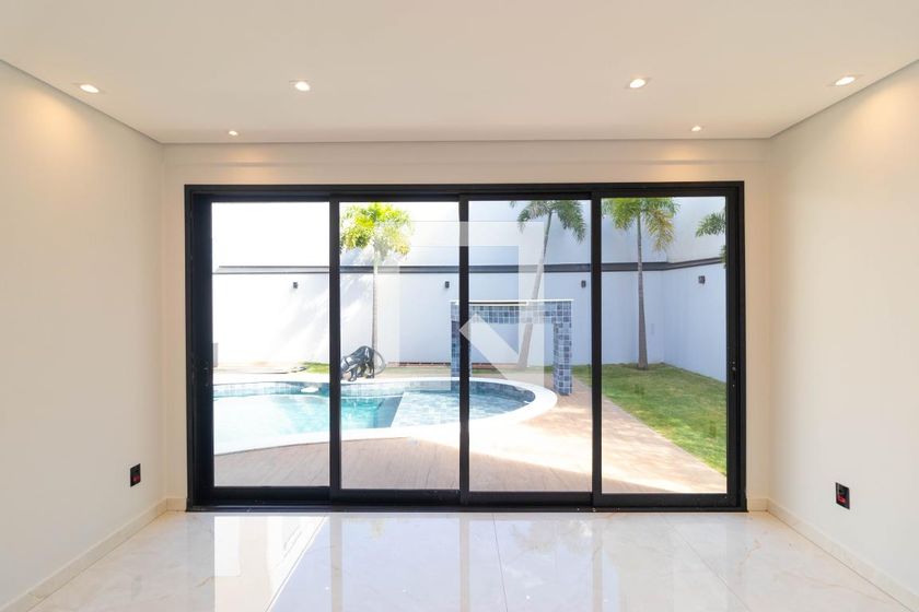 Casa à Venda - Swiss Park, 4 Quartos,  450 m2 em , Campinas - sp | SoloBR