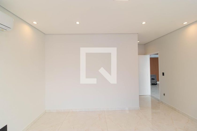 Casa à Venda - Swiss Park, 4 Quartos,  450 m2 em , Campinas - sp | SoloBR