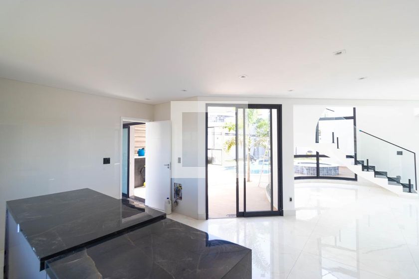 Casa à Venda - Swiss Park, 4 Quartos,  450 m2 em , Campinas - sp | SoloBR
