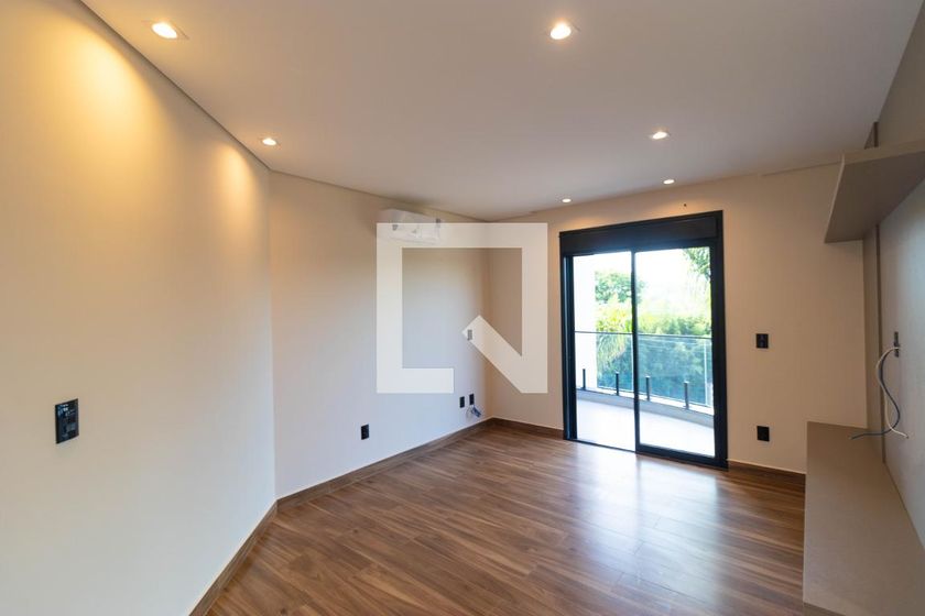 Casa à Venda - Swiss Park, 4 Quartos,  450 m2 em , Campinas - sp | SoloBR