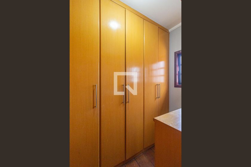 Casa, 3 quartos, 245 m² - Foto 47