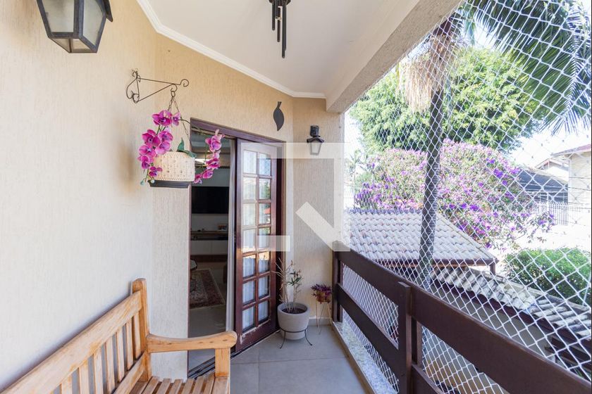 Casa, 3 quartos, 245 m² - Foto 13