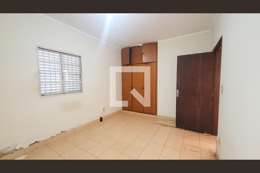 Casa à Venda - Jardim Chapadão, 4 Quartos,  256 m2 em , Campinas - sp | SoloBR