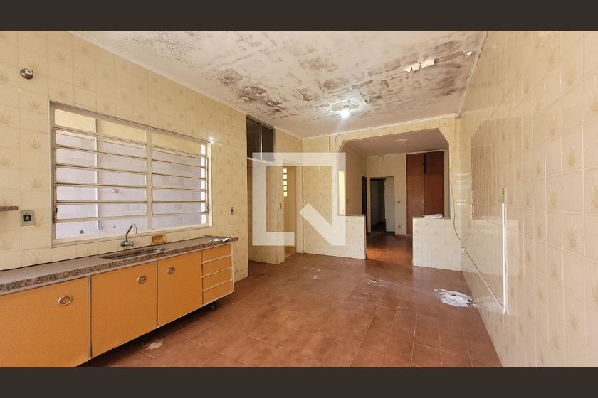 Casa à Venda - Jardim Chapadão, 4 Quartos,  256 m2 em , Campinas - sp | SoloBR