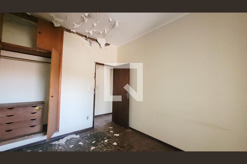Casa à Venda - Jardim Chapadão, 4 Quartos,  256 m2 em , Campinas - sp | SoloBR
