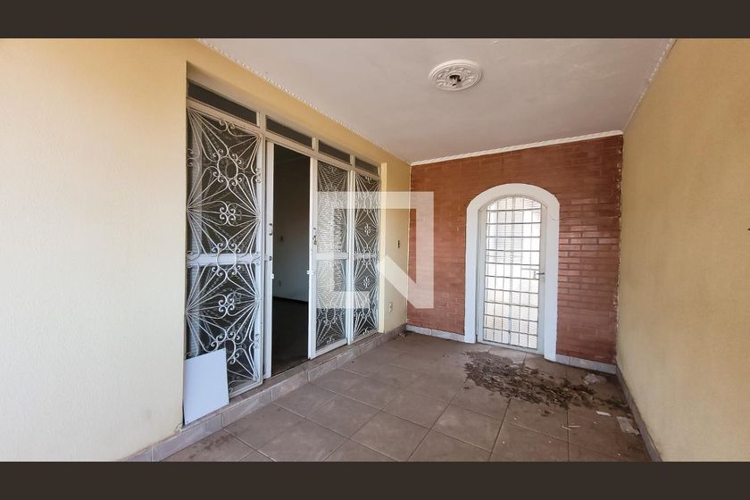 Casa à Venda - Jardim Chapadão, 4 Quartos,  256 m2 em , Campinas - sp | SoloBR