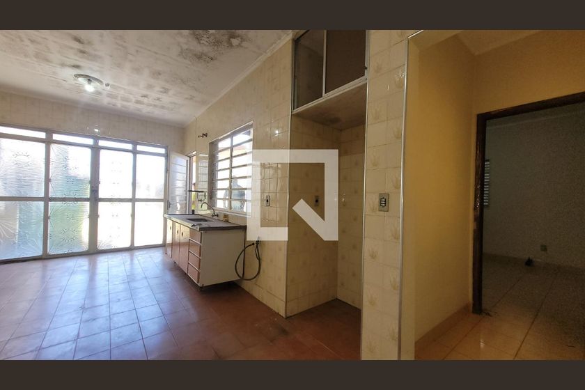 Casa à Venda - Jardim Chapadão, 4 Quartos,  256 m2 em , Campinas - sp | SoloBR