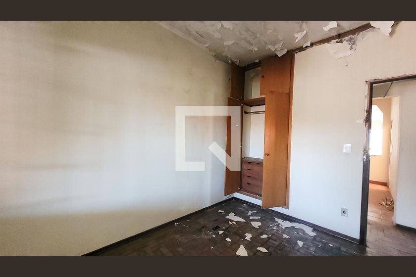 Casa à Venda - Jardim Chapadão, 4 Quartos,  256 m2 em , Campinas - sp | SoloBR