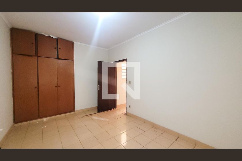 Casa à Venda - Jardim Chapadão, 4 Quartos,  256 m2 em , Campinas - sp | SoloBR
