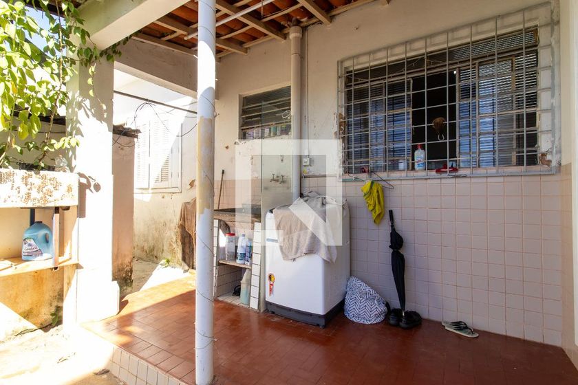 Casa à Venda - Taquaral, 2 Quartos,  300 m2 em , Campinas - sp | SoloBR