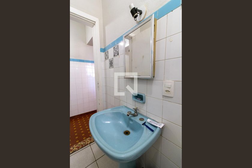 Casa à Venda - Taquaral, 2 Quartos,  300 m2 em , Campinas - sp | SoloBR