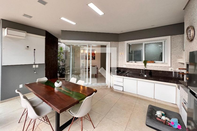 Casa à Venda - Swiss Park, 3 Quartos,  250 m2 em , Campinas - sp | SoloBR