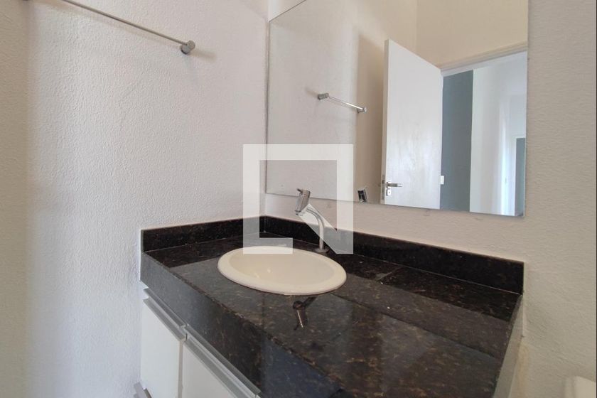 Casa à Venda - Swiss Park, 3 Quartos,  200 m2 em , Campinas - sp | SoloBR