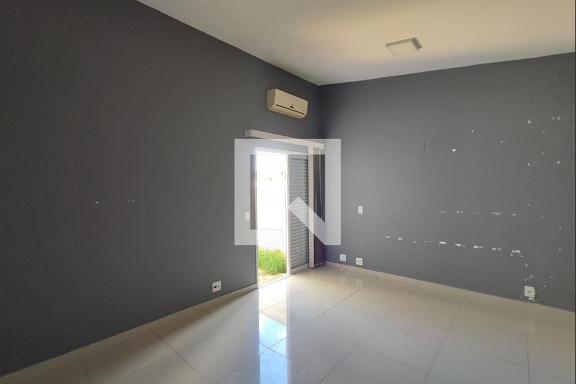 Casa à Venda - Swiss Park, 3 Quartos,  200 m2 em , Campinas - sp | SoloBR