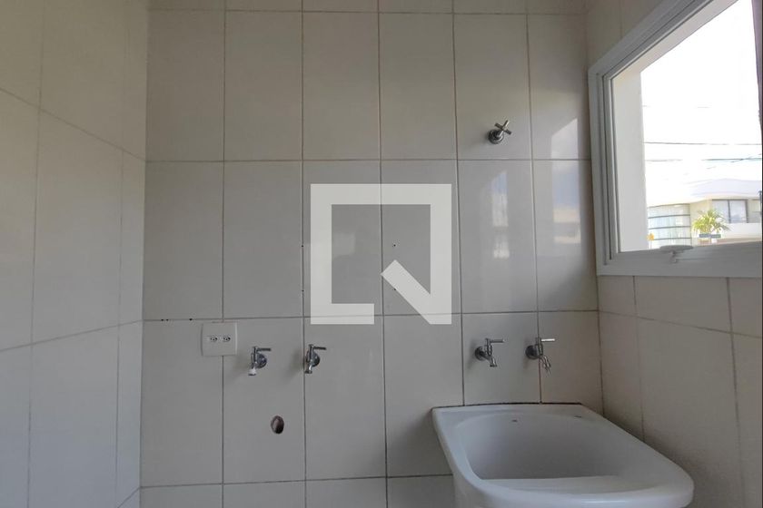 Casa à Venda - Swiss Park, 3 Quartos,  200 m2 em , Campinas - sp | SoloBR