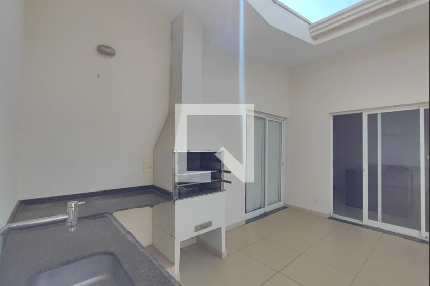 Casa à Venda - Swiss Park, 3 Quartos,  200 m2 em , Campinas - sp | SoloBR