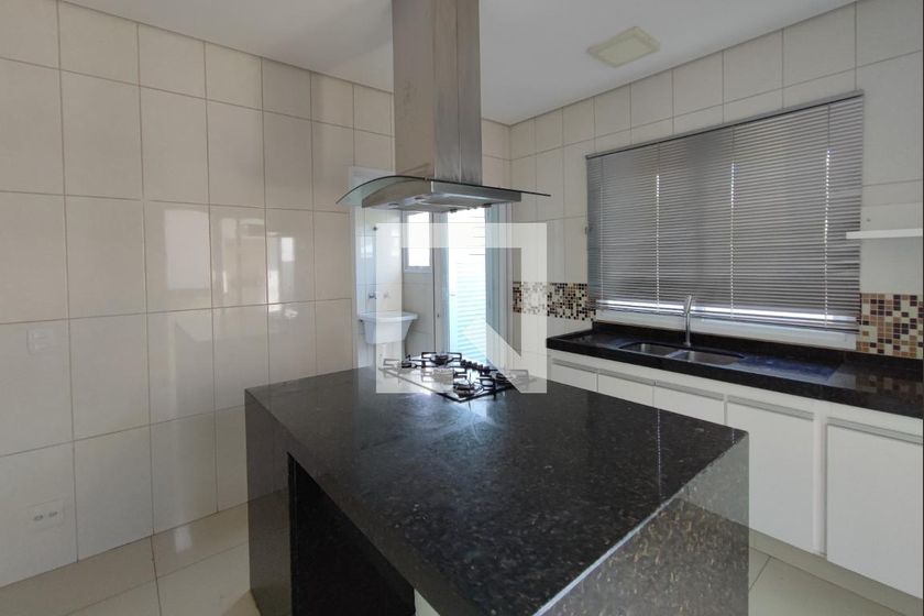 Casa à Venda - Swiss Park, 3 Quartos,  200 m2 em , Campinas - sp | SoloBR