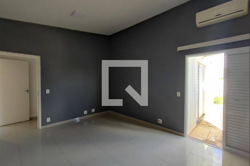 Casa à Venda - Swiss Park, 3 Quartos,  200 m2 em , Campinas - sp | SoloBR