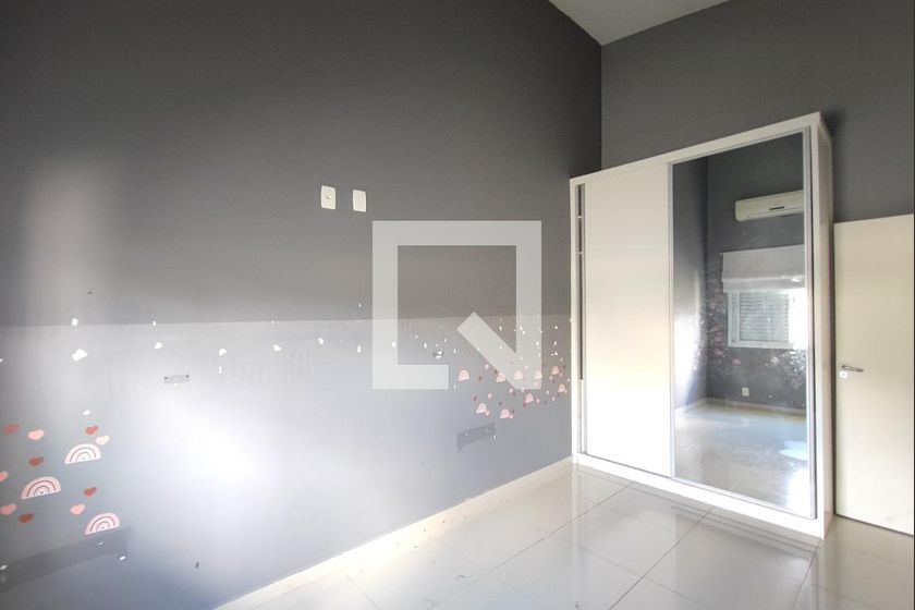 Casa à Venda - Swiss Park, 3 Quartos,  200 m2 em , Campinas - sp | SoloBR