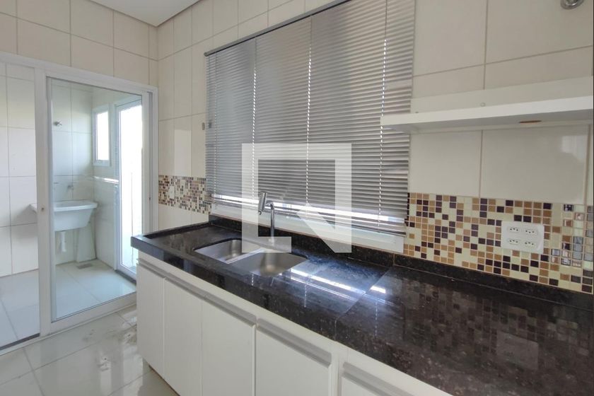 Casa à Venda - Swiss Park, 3 Quartos,  200 m2 em , Campinas - sp | SoloBR