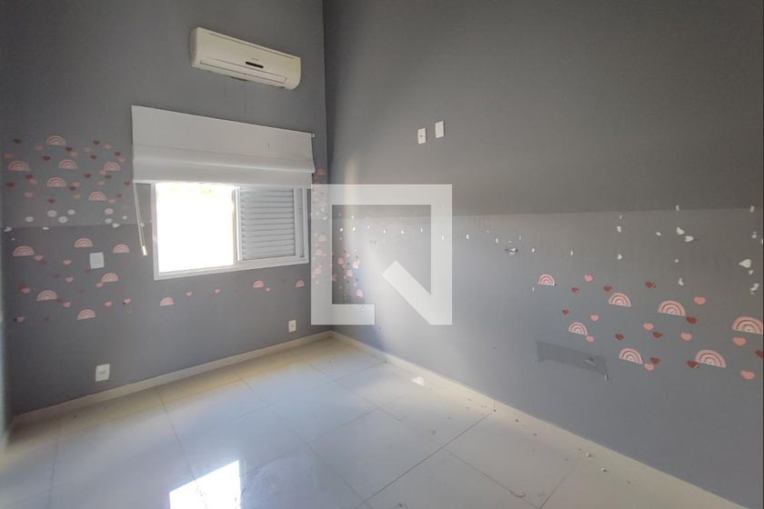Casa à Venda - Swiss Park, 3 Quartos,  200 m2 em , Campinas - sp | SoloBR