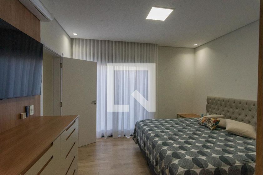 Casa à Venda - Swiss Park, 4 Quartos,  225 m2 em , Campinas - sp | SoloBR