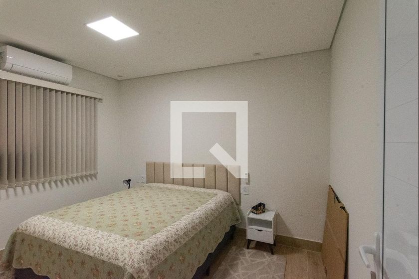 Casa à Venda - Swiss Park, 4 Quartos,  225 m2 em , Campinas - sp | SoloBR