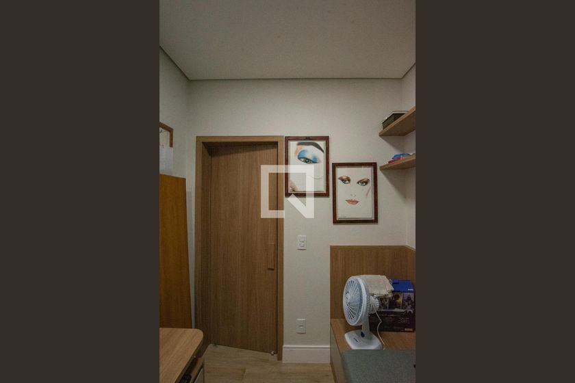 Casa à Venda - Swiss Park, 4 Quartos,  225 m2 em , Campinas - sp | SoloBR