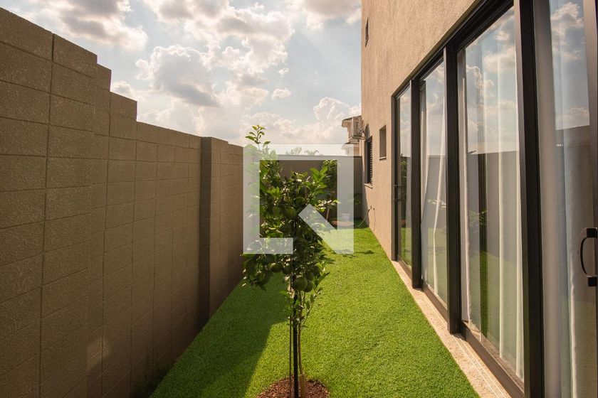 Casa à Venda - Swiss Park, 4 Quartos,  225 m2 em , Campinas - sp | SoloBR
