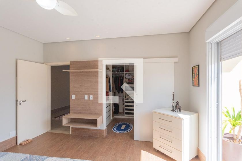 Casa à Venda - Swiss Park, 3 Quartos,  405 m2 em , Campinas - sp | SoloBR