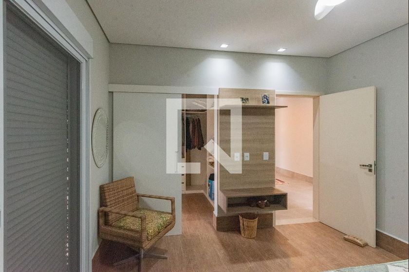 Casa à Venda - Swiss Park, 3 Quartos,  405 m2 em , Campinas - sp | SoloBR