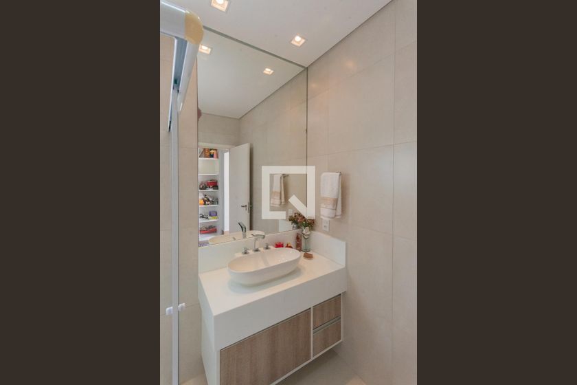 Casa à Venda - Swiss Park, 3 Quartos,  405 m2 em , Campinas - sp | SoloBR