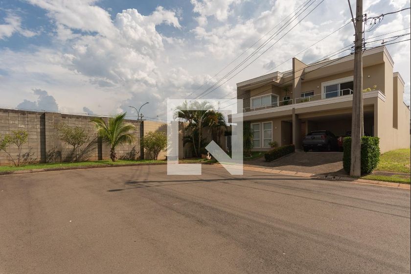 Casa à Venda - Swiss Park, 3 Quartos,  405 m2 em , Campinas - sp | SoloBR