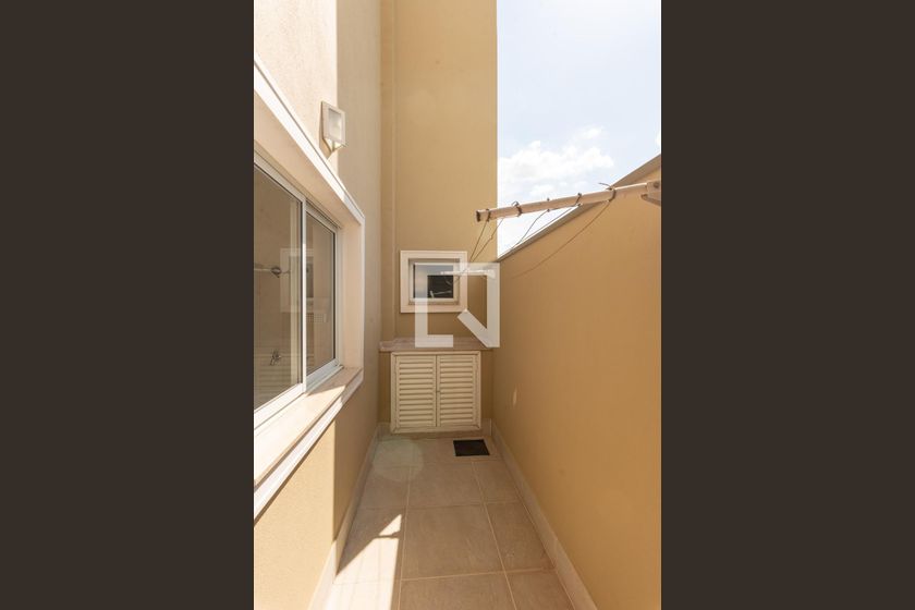 Casa à Venda - Swiss Park, 3 Quartos,  405 m2 em , Campinas - sp | SoloBR