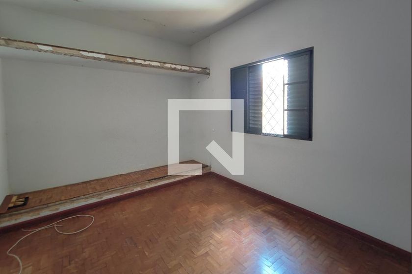 Casa à Venda - Cambuí, 4 Quartos,  300 m2 em , Campinas - sp | SoloBR