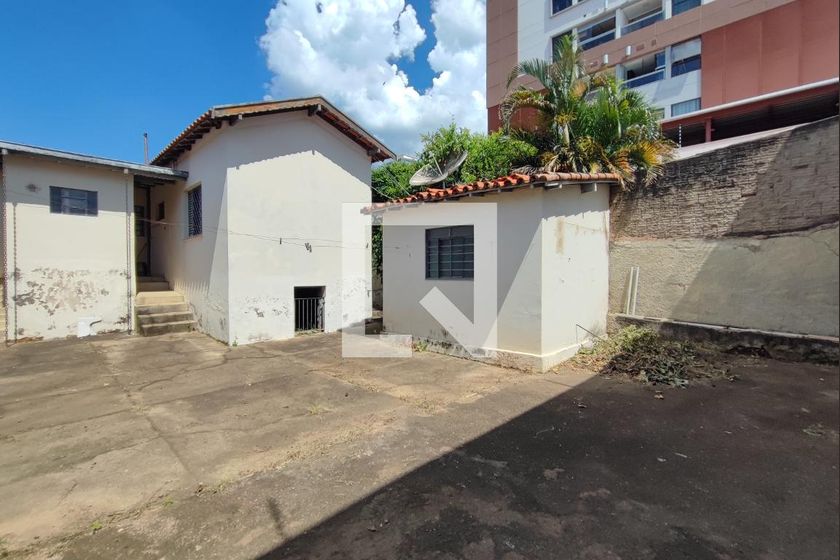 Casa à Venda - Cambuí, 4 Quartos,  300 m2 em , Campinas - sp | SoloBR